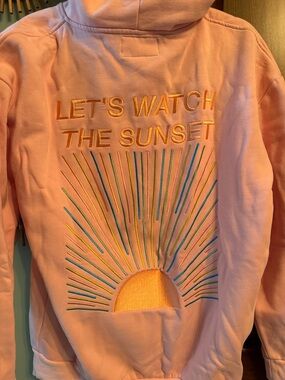 Pink Hoodie Sweatshirt - Cozy Pullover with Embroidered Logo